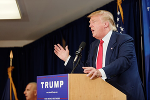 La Casa Blanca estrena "Trump TV" en formato 24/7 tras vetar a grandes cadenas de prensa image